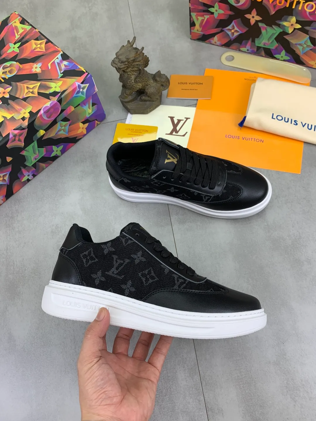 Men's men's shoes💰P520💰[New model]🆘High quality cowhide [Louis Vuitton]LV official website latest model🎁casual and fashionable men's shoes👟hot style💥simple and elegant style, exclusive for trendy men. Unique official website latest brand elements👑original decoration, fashionable and generous, the fabric is made of original denim➕comfortable and breathable mesh lining➕cow leather feet ✅The official website specifies wear-resistant casual outsole, the classic model is taken in real life🎬Color: 5⃣️colors available😍Number of codes: 38-44 Full set of packaging